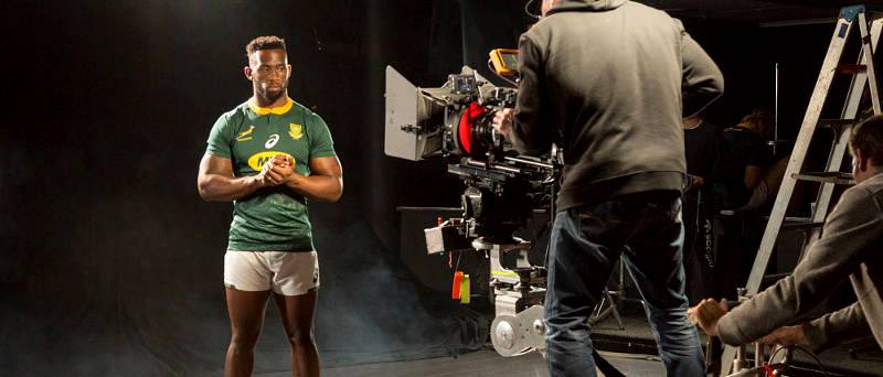 SPRINGBOK RUGBY PLAYERS “DRIVEN BEYOND” BY LAND ROVER