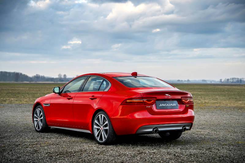 XE 300 SPORT with 221kW 2.0-litre four-cylinder Ingenium engine