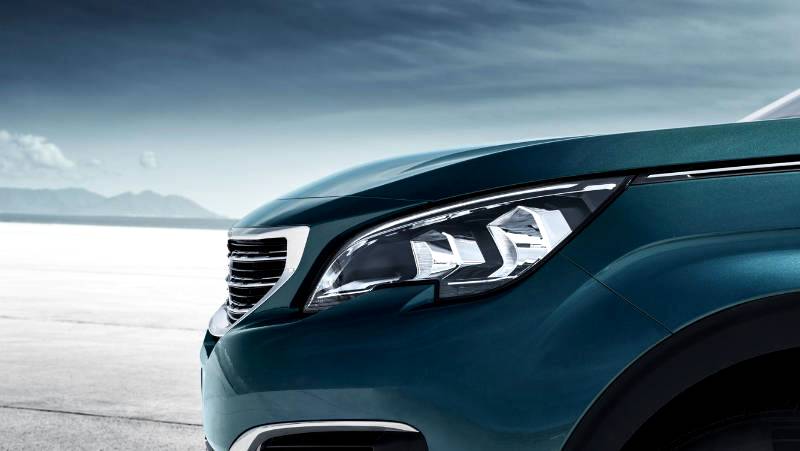 The all-new PEUGEOT 5008 SUV