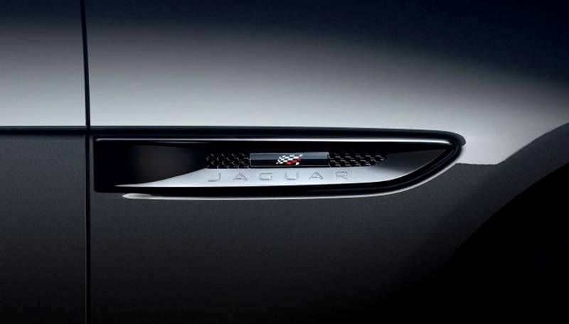 Jaguar F-PACE: 300 SPORT