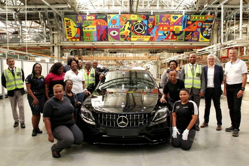 Mercedes-Benz South Africa hosts the MEC of Finance, Economic Development, Environmental Affairs and Tourism at East London Plan