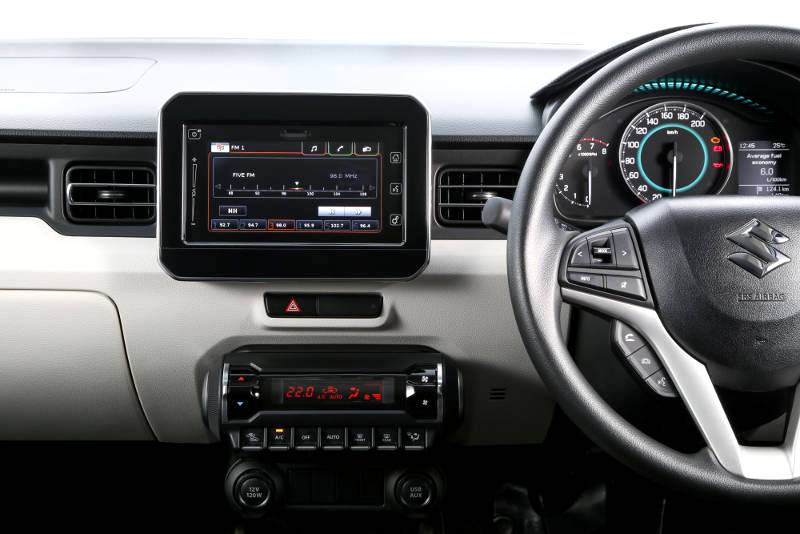 Apple CarPlay and Android Auto