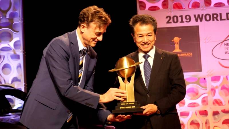 Jimny takes World Urban Car of the Year Award