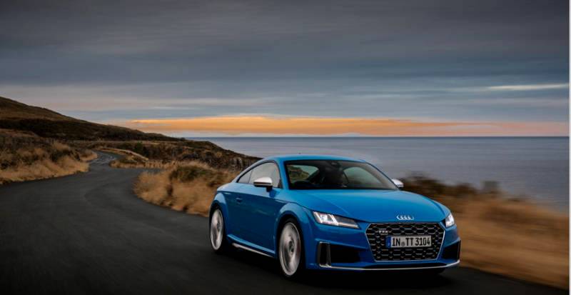 Sporty design elements underline its dynamic appearance