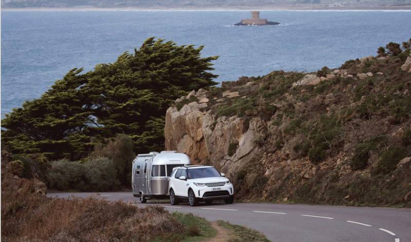 Land Rover Discovery Tow Assist technology