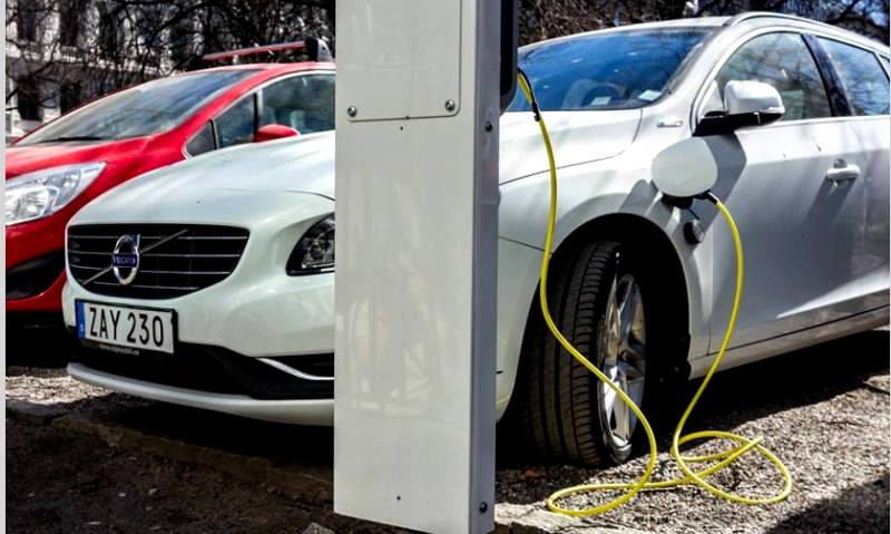 Volvo XC40 Recharge Battery Package