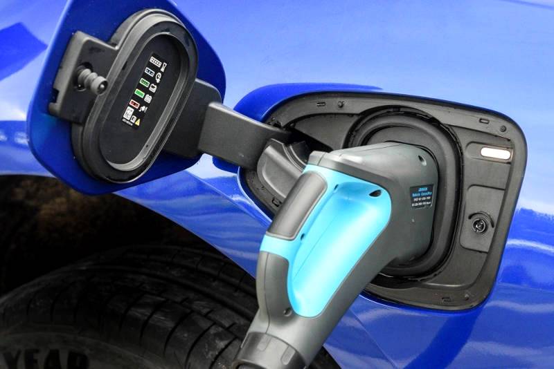 Jaguar and GridCars launch live EV charge station map