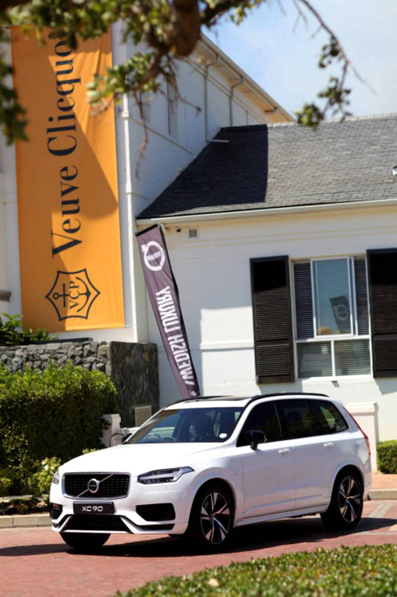 Beautiful ceremony honours plug-in hybrid