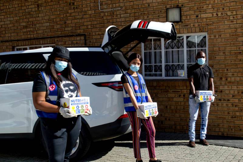 Jaguar Land Rover and Minnie Dlamini team up to combat hunger during lockdown and beyond