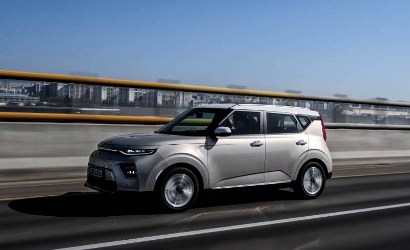 KIA Soul EV electric crossover named World Urban Car