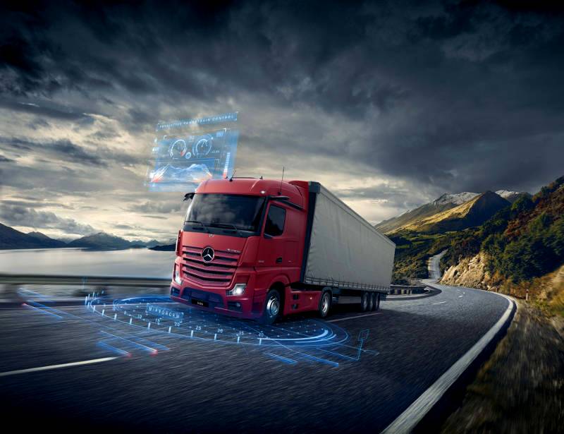 Actros crowned Truck of the Year 2020