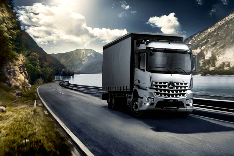 Actros crowned Truck of the Year 2020