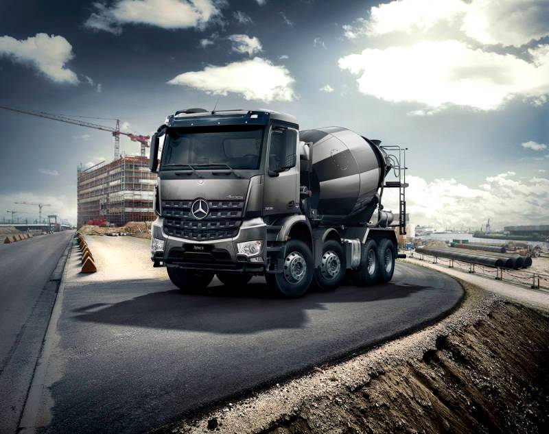 Actros crowned Truck of the Year 2020
