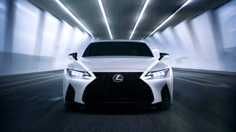 NEW LEXUS IS PUSHES LIMITS OF DYNAMIC PERFORMANCE