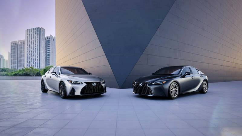 NEW LEXUS IS PUSHES LIMITS OF DYNAMIC PERFORMANCE