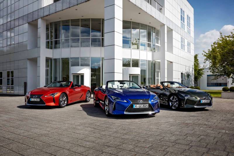 Design preserves the award-winning styling motifs of the LC coupe
