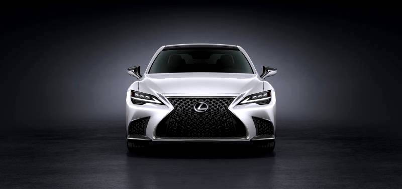 LEXUS PREMIERES NEW LS: ADVANCED EVOLUTION