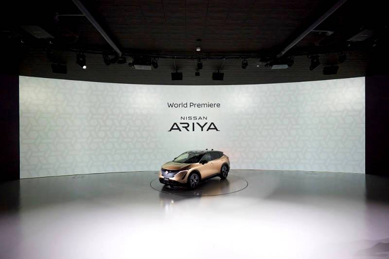 Nissan introduces the Ariya, a 100% electric crossover