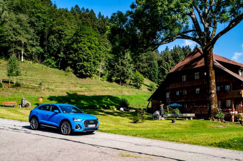 Introducing the first compact crossover of the Audi brand.