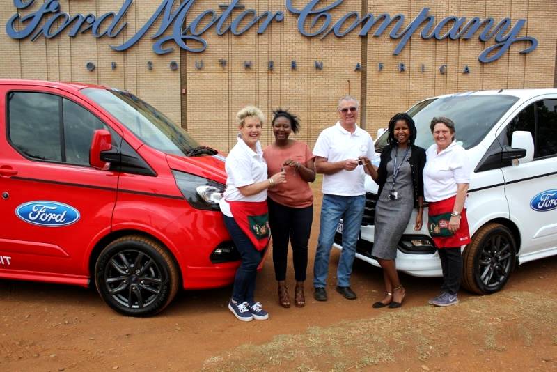 Ford to Help Deliver One-Millionth Santa Shoebox this Year