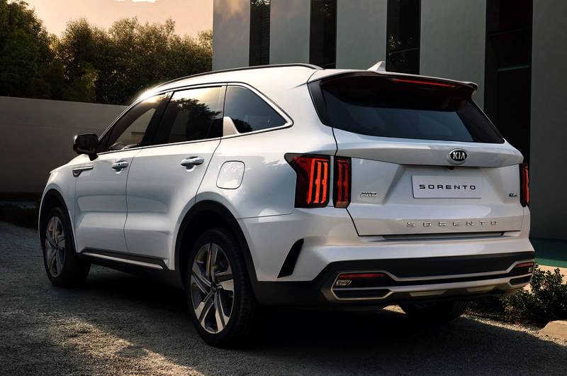 All-new KIA Sorento crowned Carbuyer ‘Car of the Year’