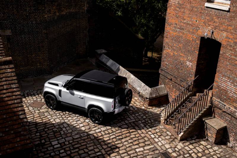 Land Rover Defender gains plug-in hybrid electric power
