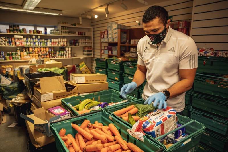 Bryan Habana and Land Rover support Red Cross in Coronavirus pandemic