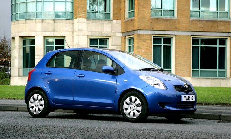 TOYOTA YARIS NAMED 2021 EUROPEAN CAR OF THE YEAR