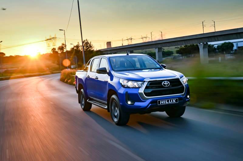 HILUX POSTS CLOSE TO 4 000 SALES IN MARCH