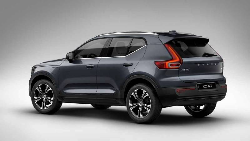 Volvo launches popular XC40 T4