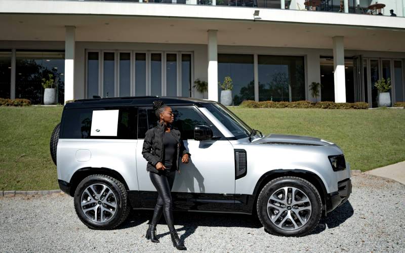 Land Rover as new Defender 90 ambassadors