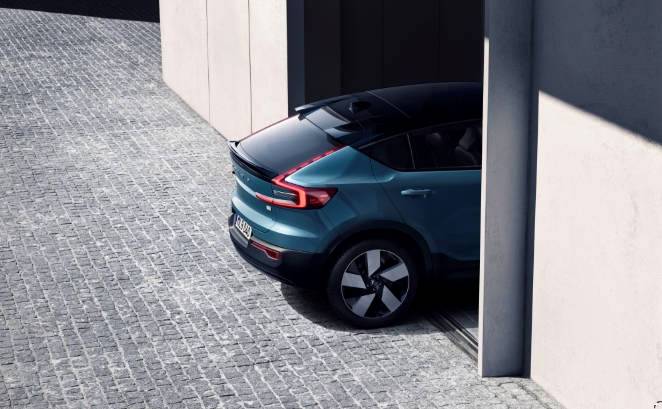 Volvo Cars and Geely Holding create Aurobay for joint powertrain operations