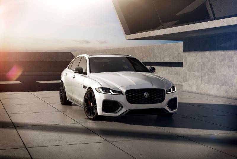 Jaguar XF R-Dynamic Black: Enhanced design and connectivity