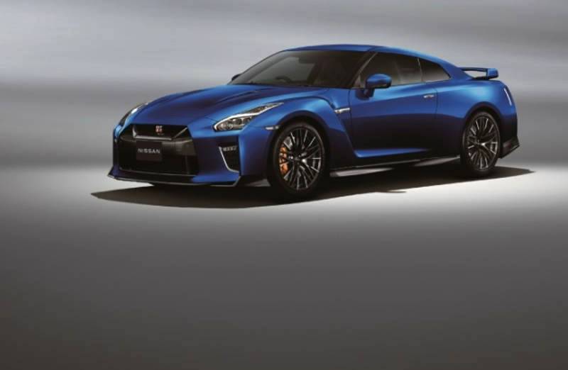 New Japan-market Nissan GT-R unveiled