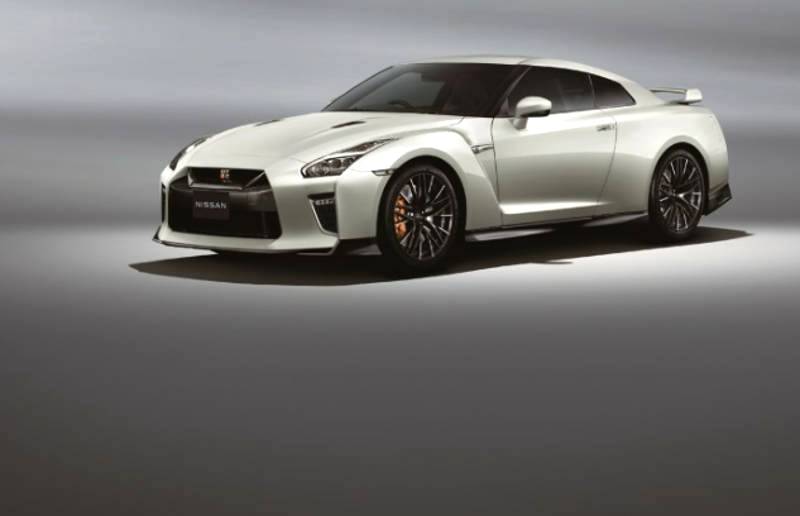 New Japan-market Nissan GT-R unveiled