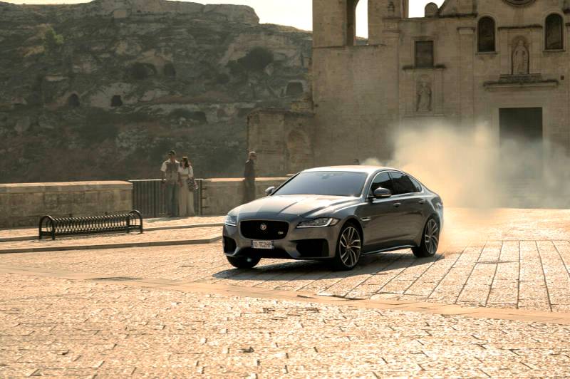 Jaguar XF makes its 007 debut in No Time To Die