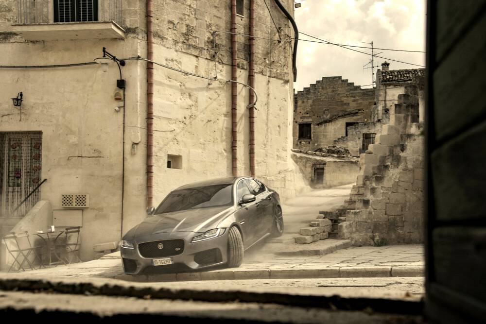 Jaguar XF makes its 007 debut in No Time To Die