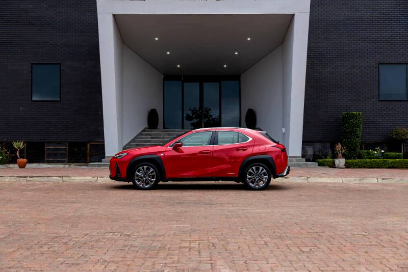 New F Sport grade included in the all-hybrid Lexus UX range