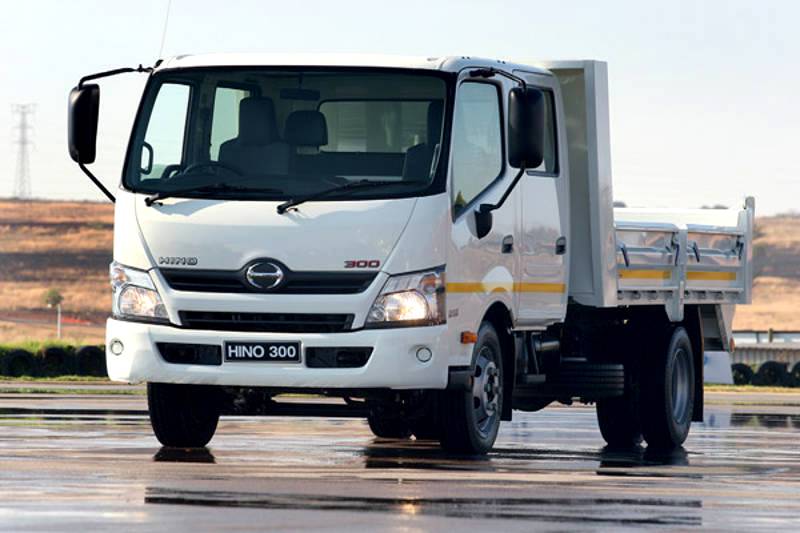TOYOTA DYNA MORPHS INTO HINO 200