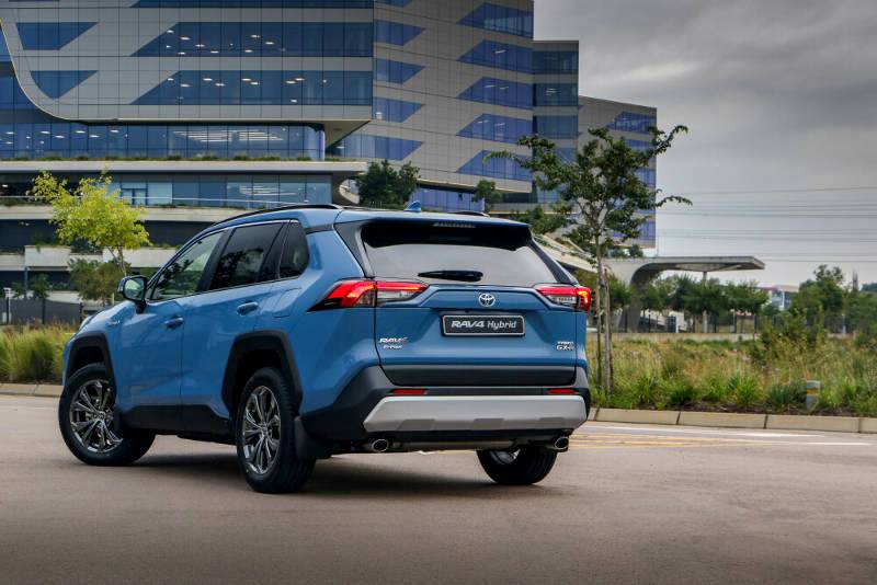 Exciting E-FOUR Variants Bolster RAV4 Range