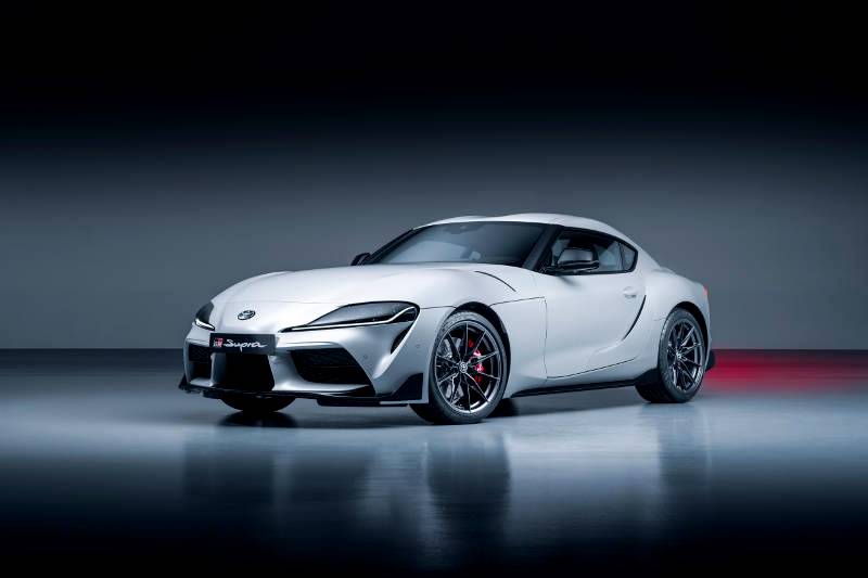 TOYOTA UNVEILS UPDATED GR SUPRA WITH MANUAL GEARBOX