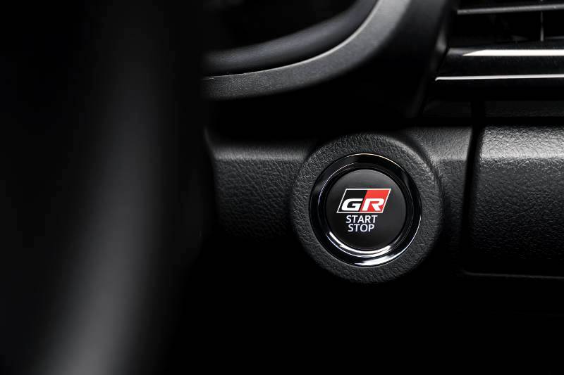 Toyota Hilux GR Sport - 165 kW of Attitude