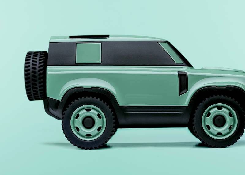 New Defender honours its lineage with 75th Limited Edition