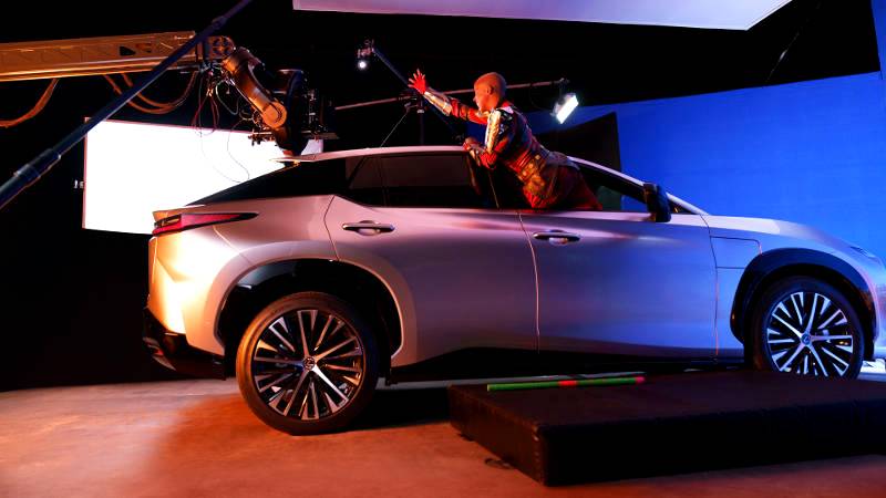 ALL-NEW LEXUS RZ 450E ELECTRIFIES