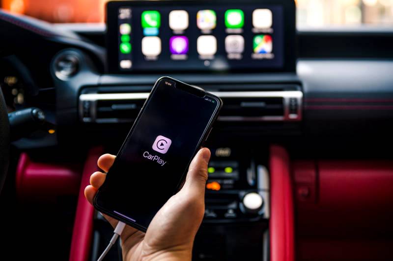 THE LEXUS IS 300h WELCOMES A SPEC CHANGE