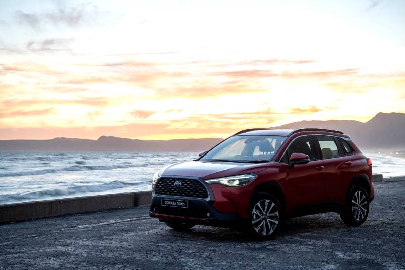 TOYOTA AND ITS DEALERS SCOOP 10 AWARDS