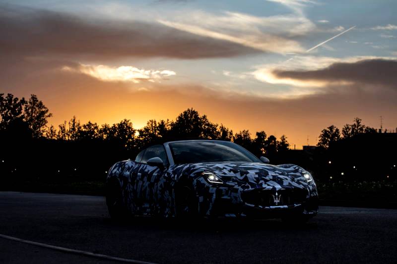 The first images of the new Maserati GranCabrio prototype