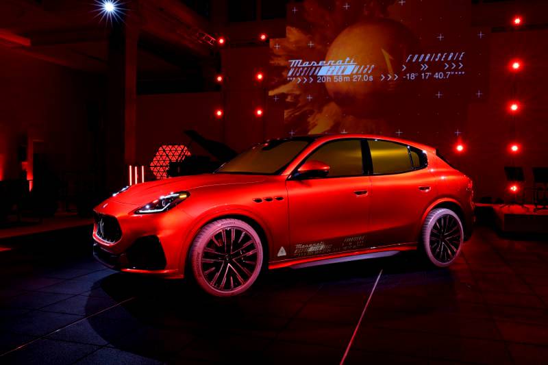 MASERATI IS BACK AT THE I.C.E. IN ST. MORITZ WITH ITS GLOWING TRIDENT