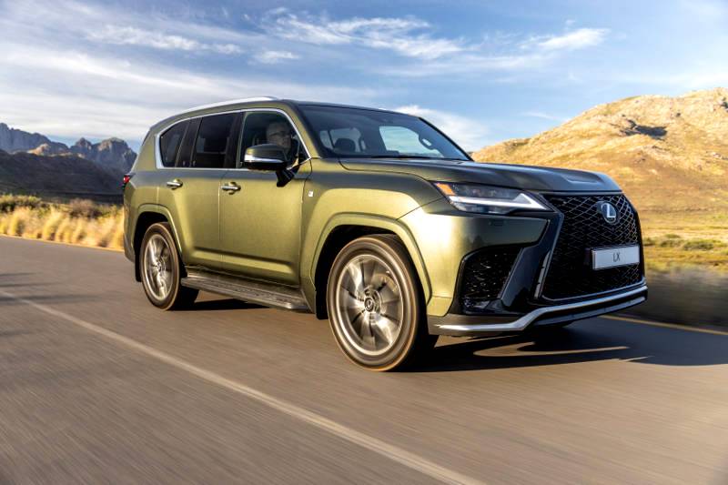 LEXUS PROUD TO PARTNER WITH RMB LATITUDES ART FAIR ’23