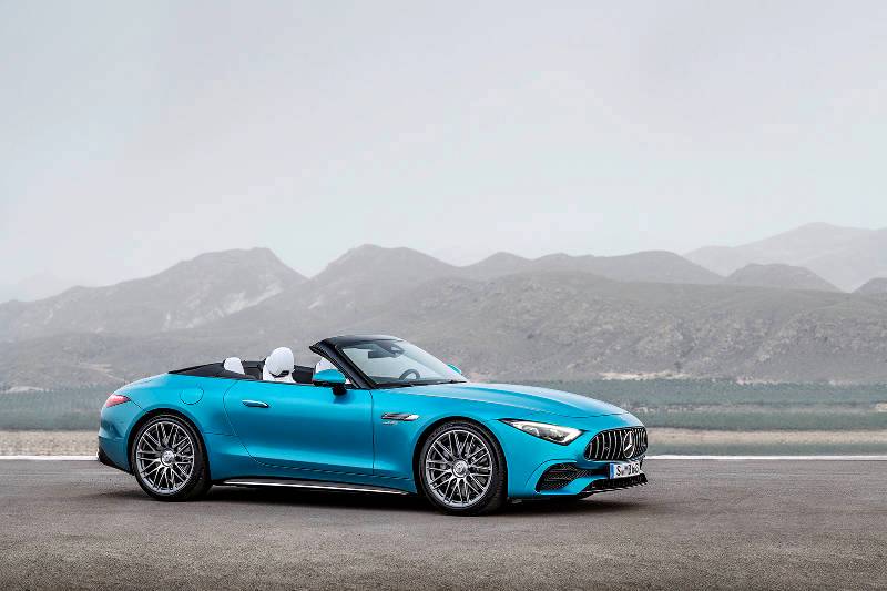 Mercedes-AMG presents the SL 43: An icon reborn